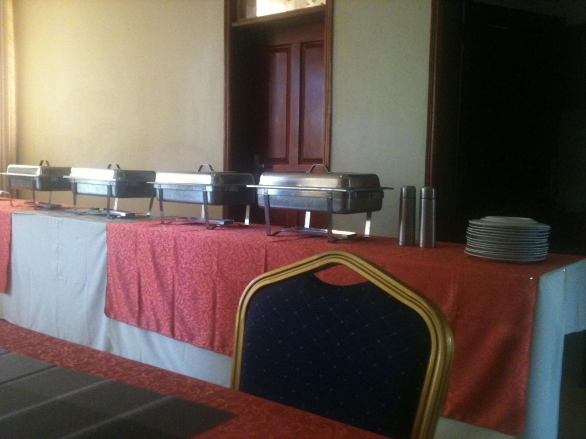 Westcliff Hotel Lira Extérieur photo