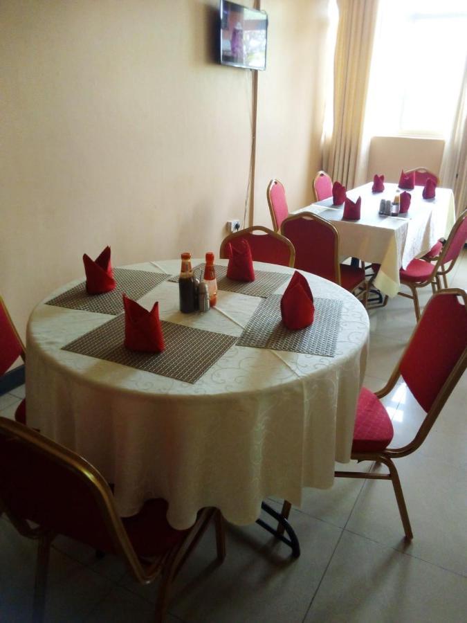 Westcliff Hotel Lira Extérieur photo