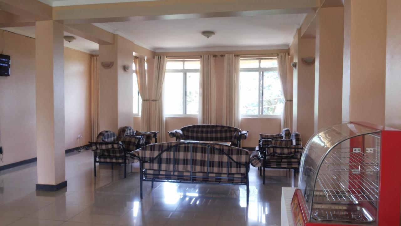 Westcliff Hotel Lira Extérieur photo