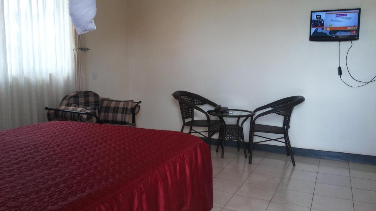 Westcliff Hotel Lira Extérieur photo